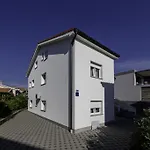In With Terrace, Air Conditioning, Wi-fi, Dishwasher شقة لوبار