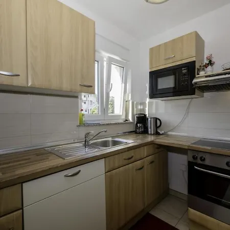 In With Terrace, Air Conditioning, Wi-fi, Dishwasher Apartment Lopar
