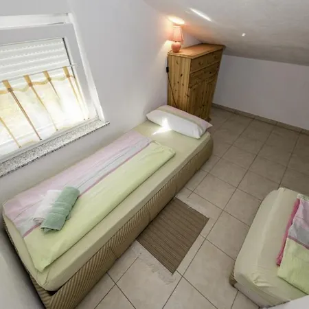 Apartment In With Terrace, Air Conditioning, Wi-fi, Dishwasher