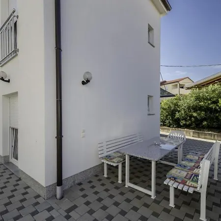In With Terrace, Air Conditioning, Wi-fi, Dishwasher Lejlighed
