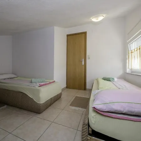 In With Terrace, Air Conditioning, Wi-fi, Dishwasher Apartment