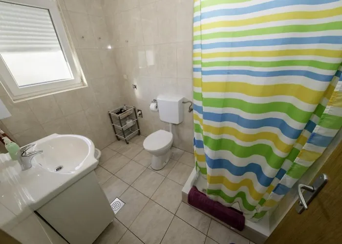 In With Terrace, Air Conditioning, Wi-fi, Dishwasher Apartmán