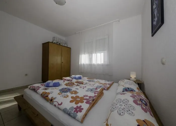 In With Terrace, Air Conditioning, Wi-fi, Dishwasher Apartmán