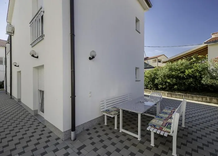 In With Terrace, Air Conditioning, Wi-fi, Dishwasher Apartmán