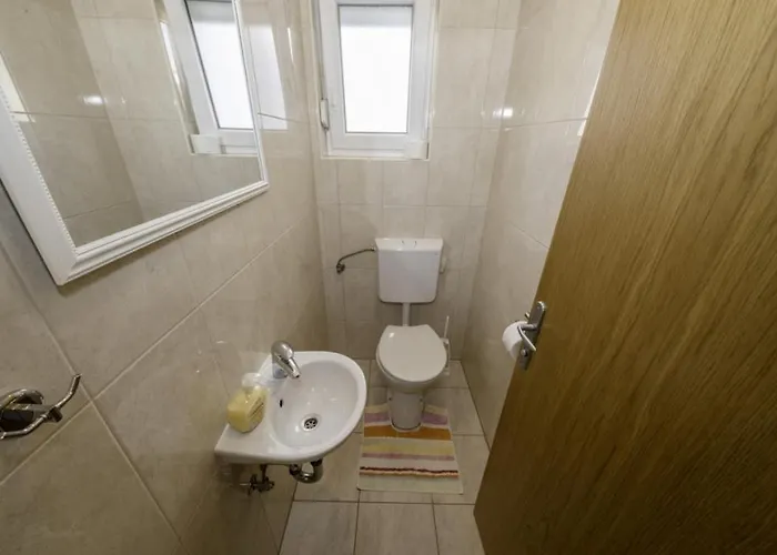 In With Terrace, Air Conditioning, Wi-fi, Dishwasher Apartmán *